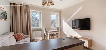 Wysoki standard/ plac hallera/ do wprowadzenia