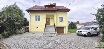 Zadbany dom 2 minuty od świdnicy.