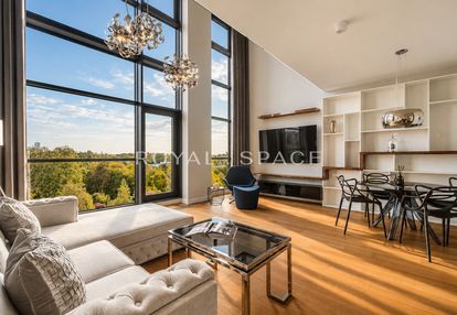 Dwupoziomowy loft z panoramicznym widokiem | qbik