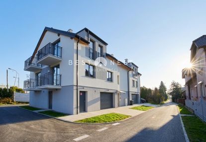 Gotowe trzypokojowe mieszkanie z dużym garażem