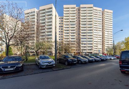 4 pokoje | 3 strony świata | do remontu | winda