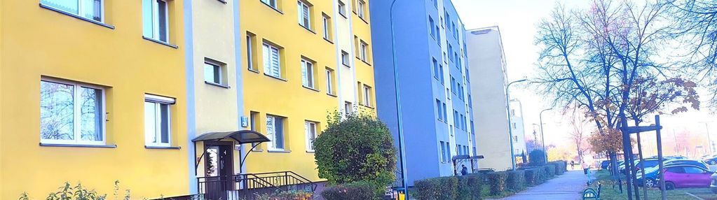 Dwa pokoje z  balkonem, niski blok osiedle k.