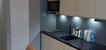 50m2, 3 pokoje, jaracza, miejsca postojowe
