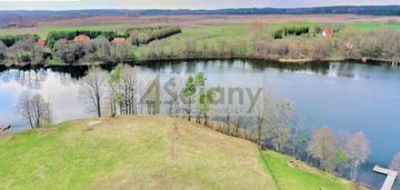 Atrakcyjna działka z linią brzegową