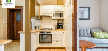 Centrum miasta i darmowe miejsce postojowe