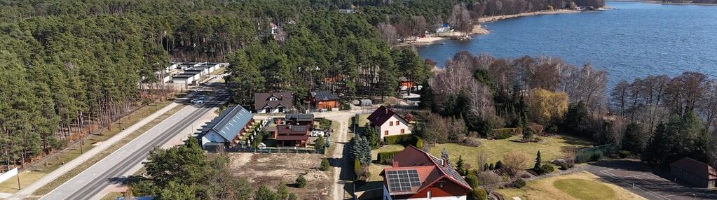 Dom na sprzedaż w 3 linii brzegowej od jeziora