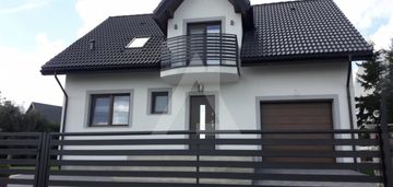 Nowoczesny dom z pompą ciepła