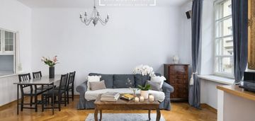 Eleganckie mieszkanie, kamienica – stare miasto