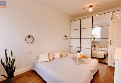 Rozkładowe 2 pok, bdb stan, blisko kolejki!