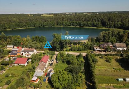 Działka nad jeziorem w starznie.