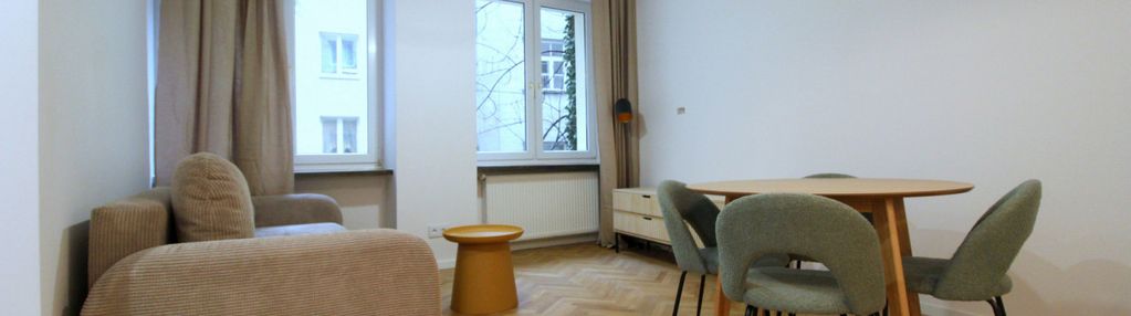 Śliczne mieszkanie w uroczej kamienicy w centrum.