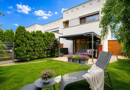 Przy lesie, z ogrodem 120m2, szeregowiec,parking