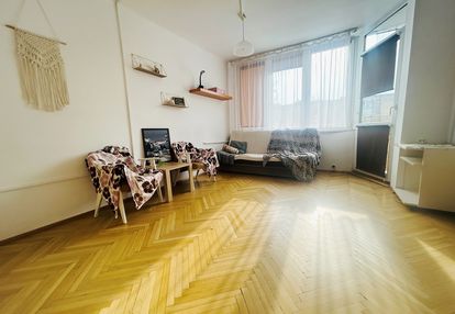 Os. dąbrowskiego|kawalerka|balkon