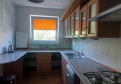 Duże, wygodne 2 pokojowe + miejsce parkingowe.