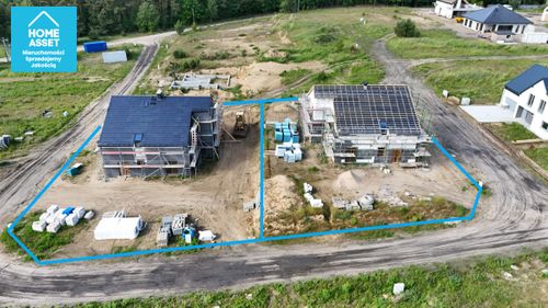 Przestronne domy z piwnicą, świetna lokalizacja