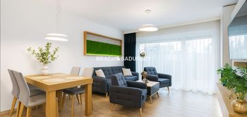 Ekskluzywne mieszkanie z ogrodem i parkingiem