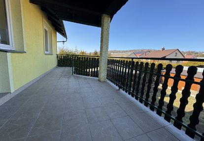 Komfortowy dom z dużym garażem - blisko rzeszowa