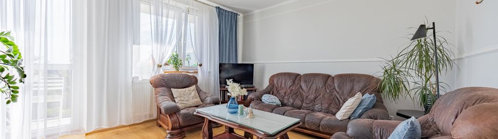 Przestronne mieszkanie w szydłowie na sprzedaż.