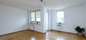 Metro wileńska, 5 pokoi, oddzielna kuchnia,balkon