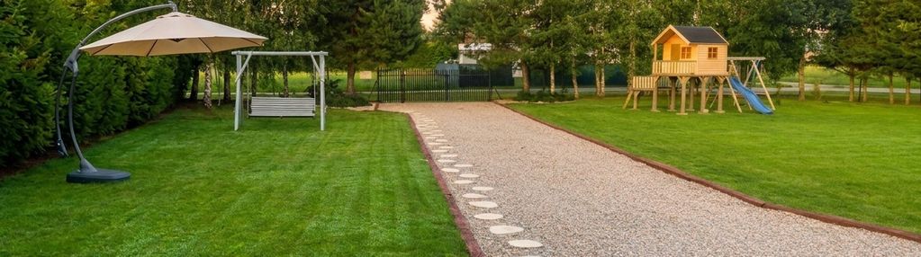 Działka 1500m2 z domkiem całorocznym z wz na dom