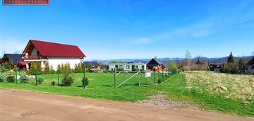 Działka z domkiem holenderskim