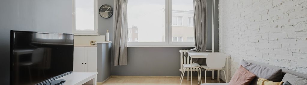 2 pokoje do odświeżenia blisko komunikacji!