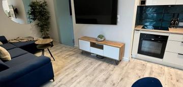 Witolda 3840 - 2 pokoje z loggią i garażem