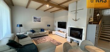 Niepowtarzalna posiadłość nad jeziorem.