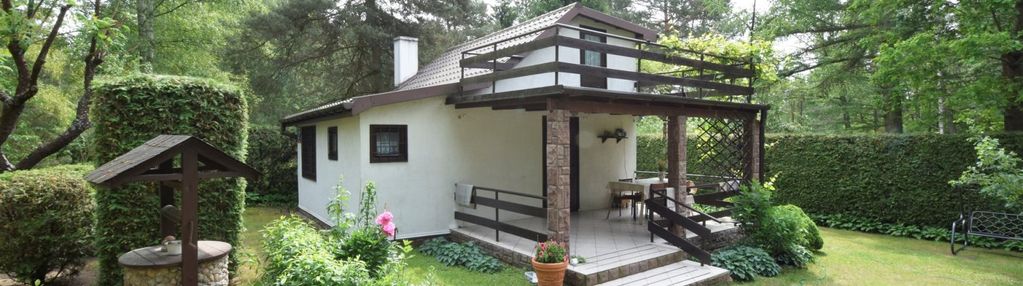 Domek letniskowy w lesie nieopodal wkry