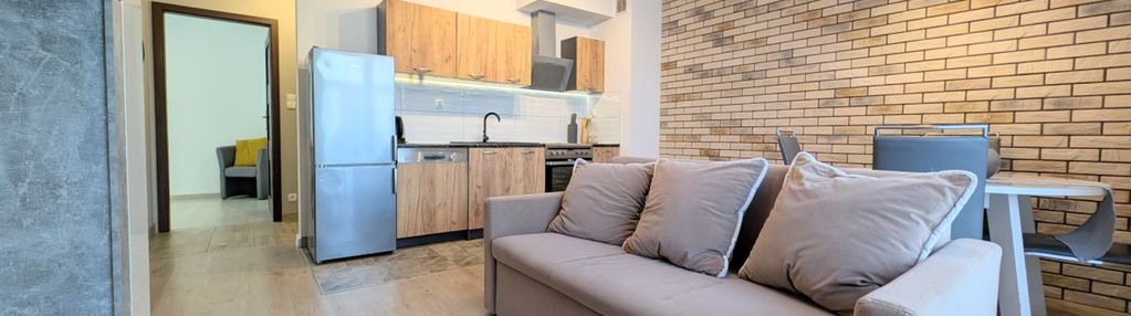 Przestronne mieszkanie na pierwszym piętrze.