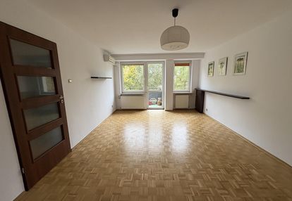 Duże 70m mieszkanie na ostatnim piętrze przy parku