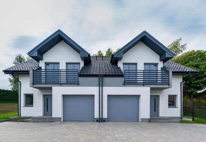 Dom z ogrodem w zabudowie bliźniaczej