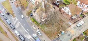 Cała kamienica, centrum wrzeszcza