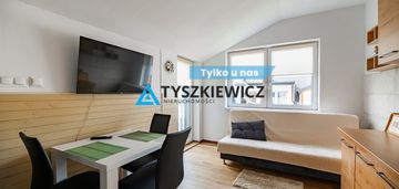 Dwupoziomowy lokal z tarasem nad morzem