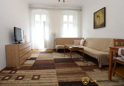 Wysokie zdobione sufity | do odrestaurowania