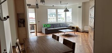 Luksusowe trzy pokoje w centrum, dwa garaże