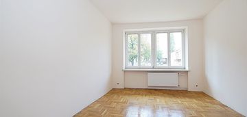 M-4 idealne na działalność lub do zamieszkania.