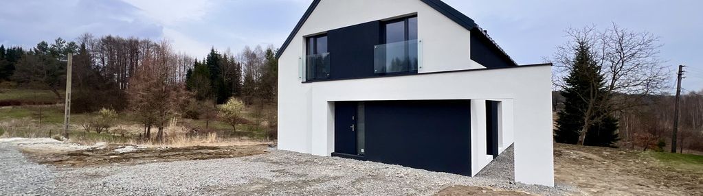 Nowoczesny dom na widokowej działce | 4 pokoje