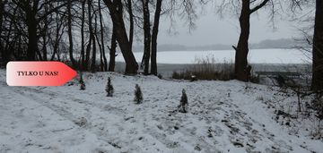 Działka z linią brzegową nad jeziorem ostrowickim