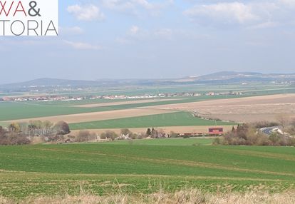 Piękna, otoczona lasem działka w dobromierzu