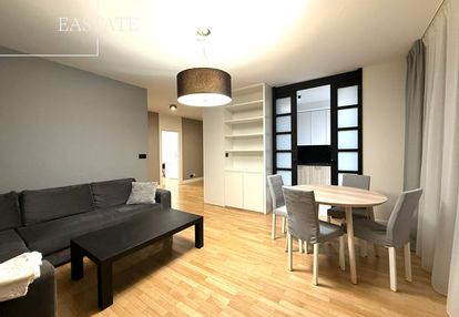 Po remoncie/osobna kuchnia/loggia/garaż/metro