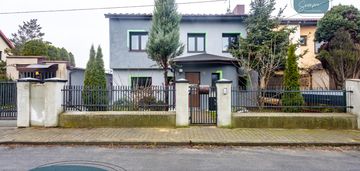 Miejska wygoda i przestrzeń: dom w centrum