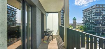 Studio z balkonem w 1 dzielnicy