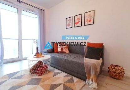 Letnica - mieszkanie z widokiem na żurawie