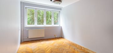 Kawalerka na parterze, oddzielna kuchnia - ochota