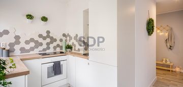 Ostatnie piętro, dwu pokojowe mieszkanie