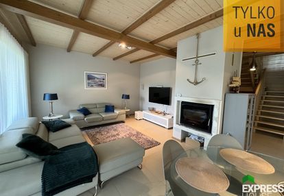 Niepowtarzalna posiadłość nad jeziorem.