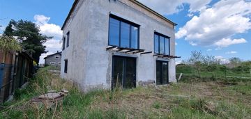 Wolnostojący dom z działką 623m2