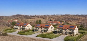 Pod lasem- trzy bliźniaki lub domy jednorodzinne