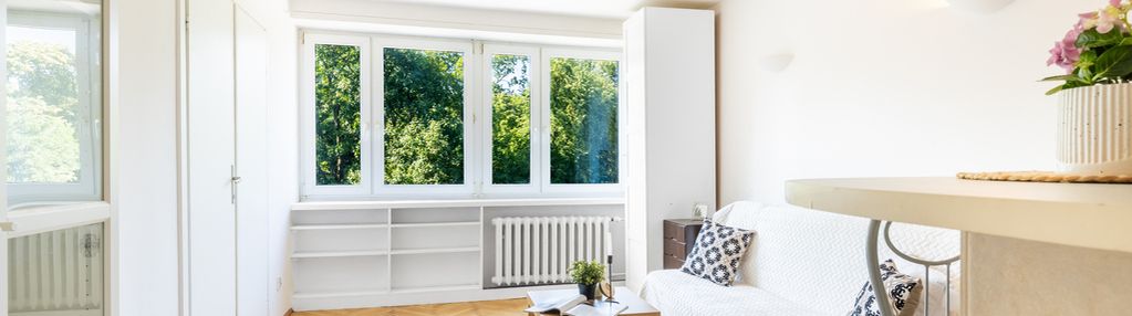 Smolna-śródmieście-2 pokoje-kultowy młotek- 35 m²